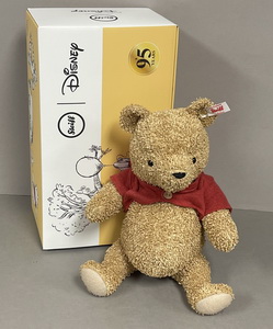 EAN 355868: Steiff Disney paper plush 95th anniversary Winnie the